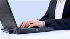 全球首台AI纯电无人推土机投入常态化运营